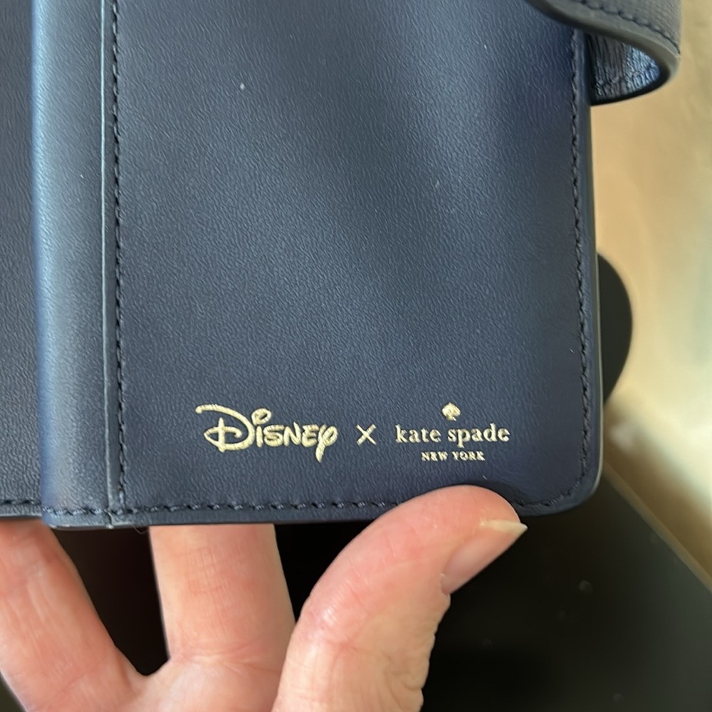 Disney X Kate Spade NWT Lady And The Tramp Medium Bifold Wallet - Picture 12 of 16